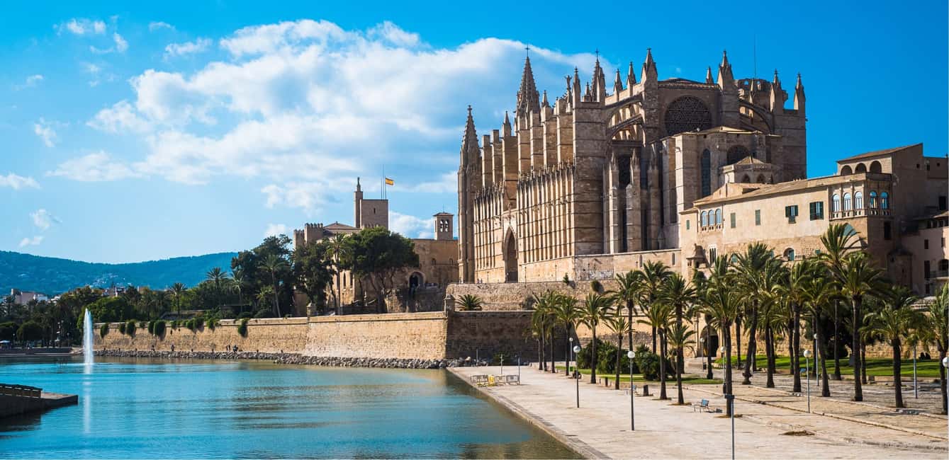 Palma de Mallorca: Small-Group Tour & Fast-Track Cathedral - The secret stop: Mallorca’s ensaïmada tasting (not a throwaway snack)
