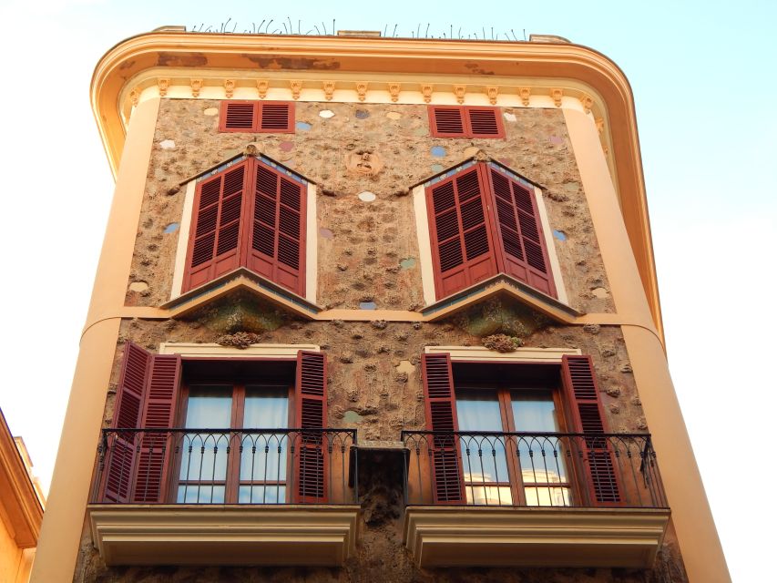 Palma: Old Town Walking Tour & Cathedral Skip-the-Line - The rest of the old town route: medieval Palma beyond the cathedral