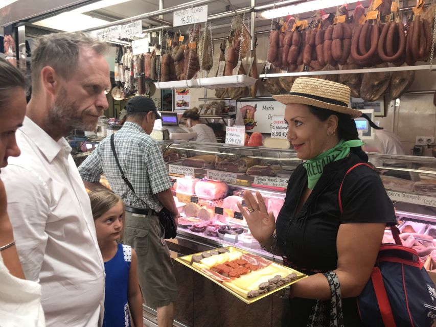 Palma: Walking Tour with Mediterranean Delicacies - How Palma’s story actually comes alive on foot