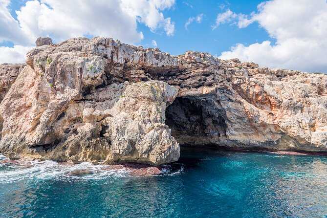 Paradise 4h Catamaran Tour of Mallorca and Puerto Andratx - Crowds, Comfort, and Seat Strategy on Busy Days