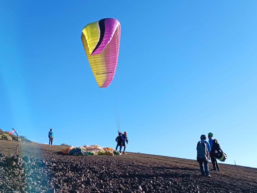 Paragliding in Puerto de la Cruz: start from 2200m high - Small group (up to 4) means less waiting and more attention