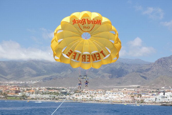 Parasailing flights on the coast of Adeje in Tenerife - Safety, Life Jackets, and Why the Crew Matters