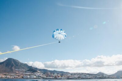 Parascending in Tenerife - Who can fly: age, supervision, and weather limits