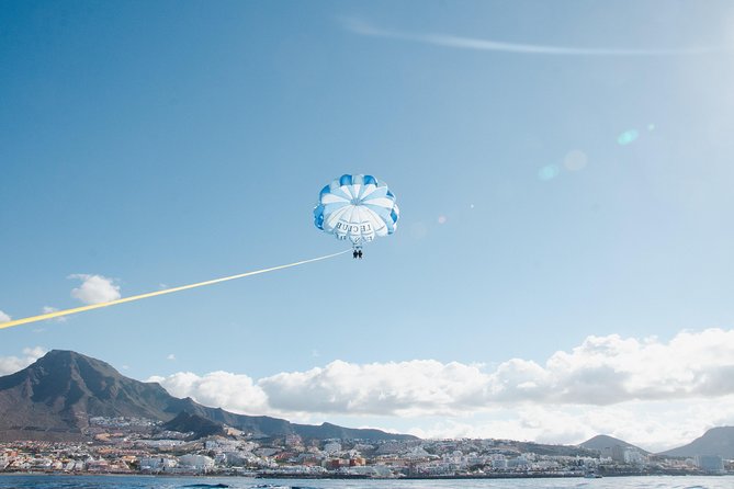 Parascending in Tenerife - Who can fly: age, supervision, and weather limits