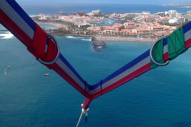 Parascending Tenerife. Stroll above the south Tenerife sea - Couples, Families, and Not-So-Expert Swimmers: Who It Fits
