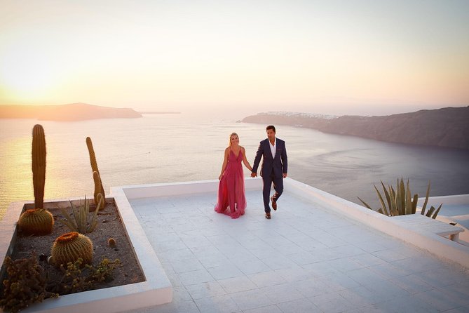 Personal Travel and Vacation Photographer Tour in Santorini - The custom route: not just walking, but planning