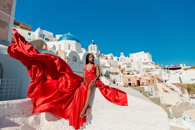 Photoshoot in Flying Dresses in Santorini - Dressing without stress: portable changing room and comfort tips