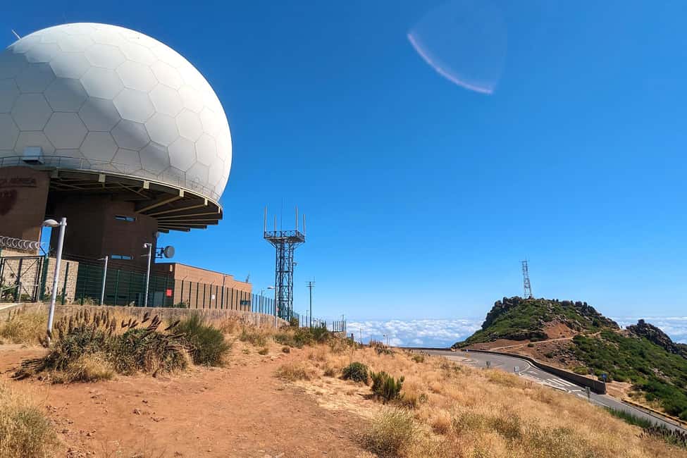 Pico do Arieiro in 4h: Immersive Private Experience (Cabrio) - The guide makes the difference: Ross-style storytelling and flexibility