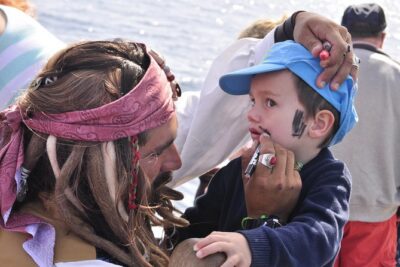 Pirate Adventure Boat Tour with Lunch in Fuerteventura - Pirate games and hands-on sailing: how they keep kids busy