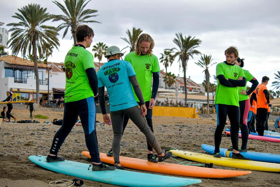 Playa de las Americas: lezione di surf con tutto incluso - How instructors help you actually catch waves