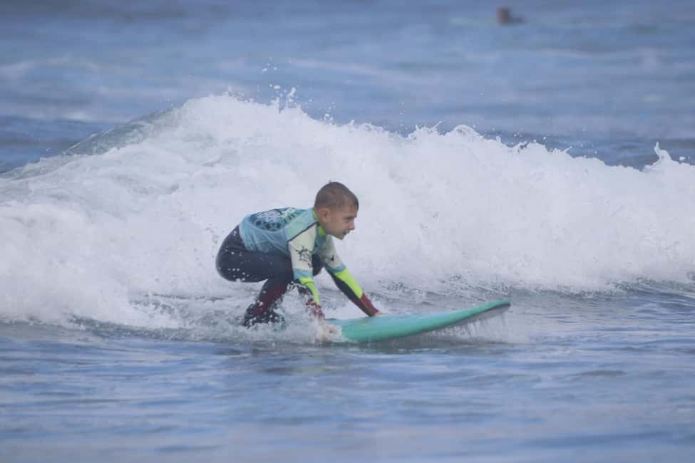 Playa de Las Americas: Surfing Group Lesson with equipment - Language help and how the coaching usually feels