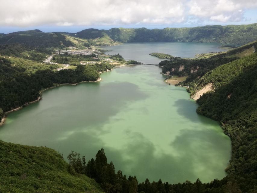 Ponta Delgada: Full-Day Sete Cidades 4X4 Tour with Lunch - 4x4 reality check: comfort, views, and seat positions