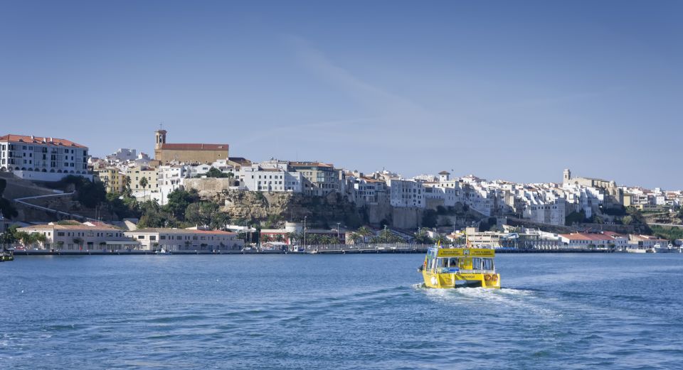 Port Mahon: 1-Hour Harbor Cruise with Underwater Views - Pass by the waterfront icons: from colonial houses to yacht clubs