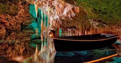 Porto Cristo: Caves of Hams Entry Ticket - The Round Cave and botanical garden setup: birds, micro-climate, and calm