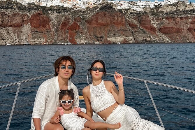 Private all included yacht Tour in Santorini - The sea-view tour of Fira, Firostefani, Imerovigli, and the Old Port