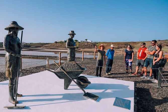 Private and Guided Tour to the Salinas de Janubio with Tasting - Key highlights to look for