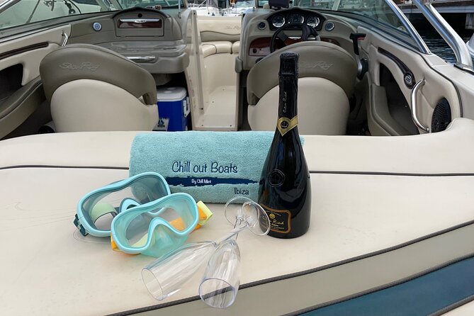 Private boat rental with snorkel in San Antonio, Ibiza - What to pack so the day stays easy