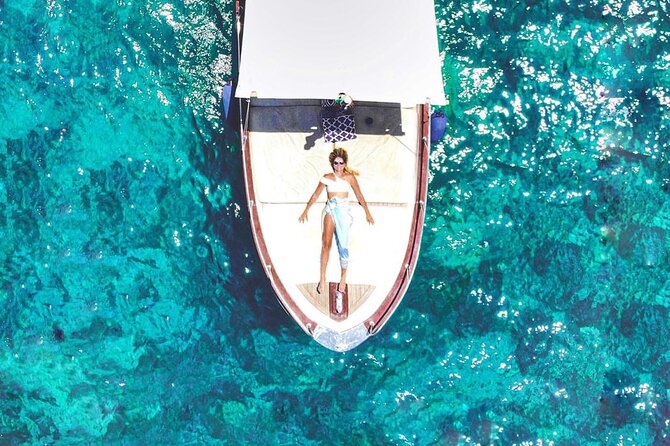 Private Boat Tour of Capri - Green Grotto and limestone caves: why the color is the point