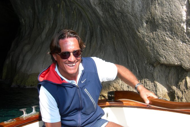 Private boat tour of Capri (relaxation tour three hours) - Grotta Verde (Green Grotto): The Highlight-Style Stop