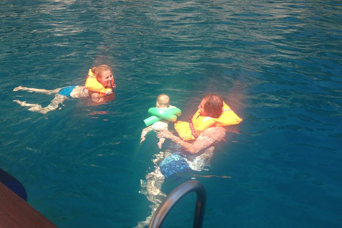 Private boat tour of Capri (relaxation tour three hours) - Pier 21 Check-In: Getting On Board Without Stress