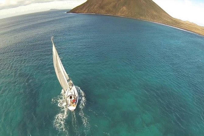 Private Boat Tour to Lobos Island from Corralejo - Private charter sailing: Corralejo to Isla de Lobos in about 1 hour