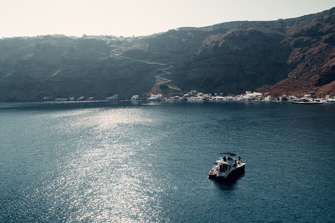 Private Caldera Cruise with Power Catamaran ENJOY incl. Meal & Drinks - Duration choice: 3 hours vs 5 hours and what you’ll feel