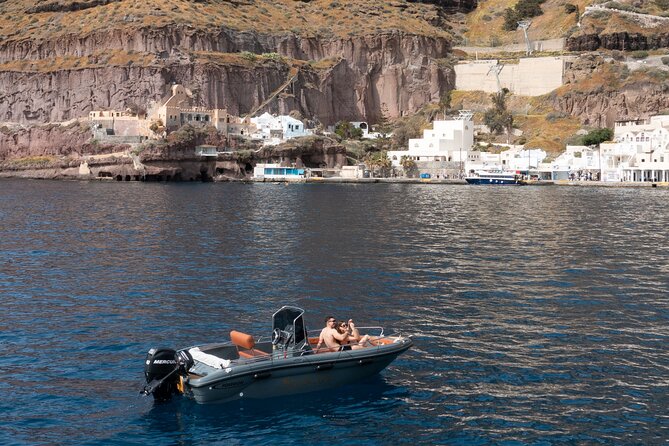 Private Cruise Luxury Self Drive Boat - Explore the best spots - Setting Sail from Vlichada: A Smart Start for a Short Day