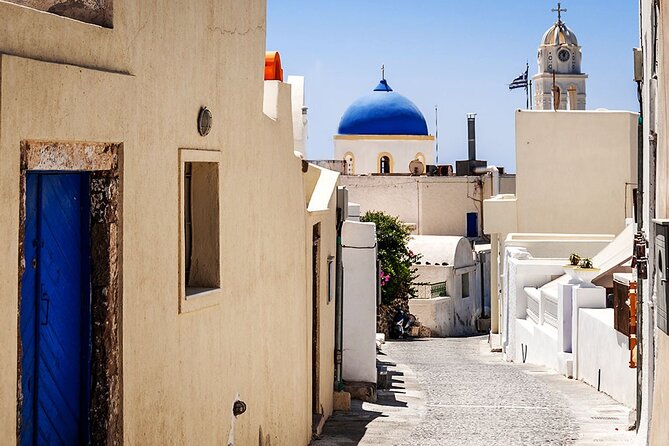 Private Custom Land Tour in Santorini with a Local - Oia’s cliff town: old castle views and blue-domed photo lanes
