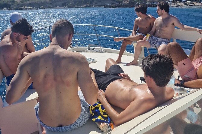 Private daily Cruise or Sunset for Swimming Max 15 persons - Captain John Cruises: what the crew style signals about your day