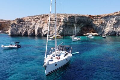 Private Day Charter on Amazing Mowgli - Crew, comfort, and what you’re actually getting on board