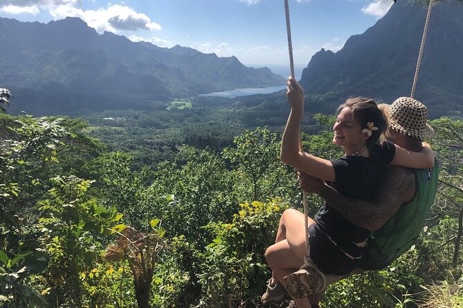 Private Day Trip Hike and Boat in Moorea - Opunohu Beach and the motu lunch: eating well with sea views