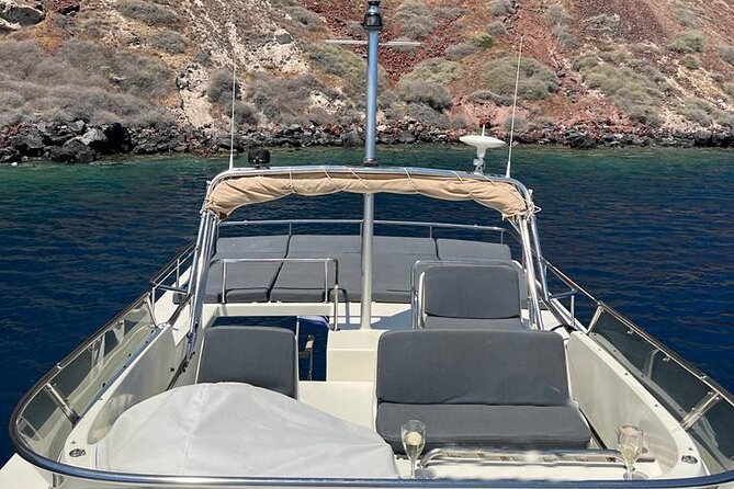 Private Full-Day Motor Yacht Cruise with Meal, Open Bar+Transfers - Passing the caldera sights: what you’ll notice from the water