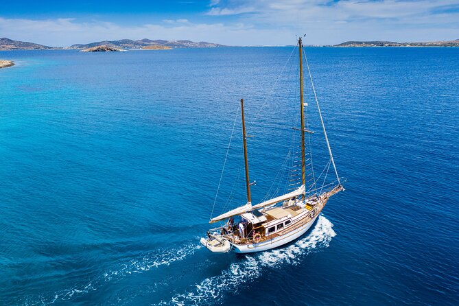 Private Full One-Day Tour Naxos & Heraklia - The full lunch on deck: Greek hospitality with sea-friendly timing