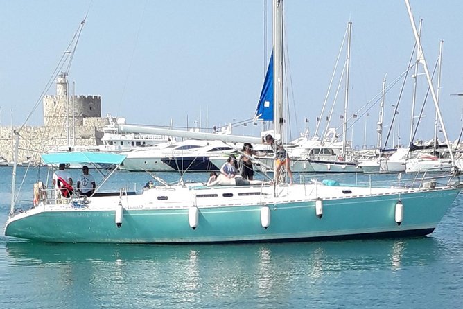 Private half-day/sunset cruise in Rhodes with drinks and fruits - Drinks, fruit, and music on board (the easy start)
