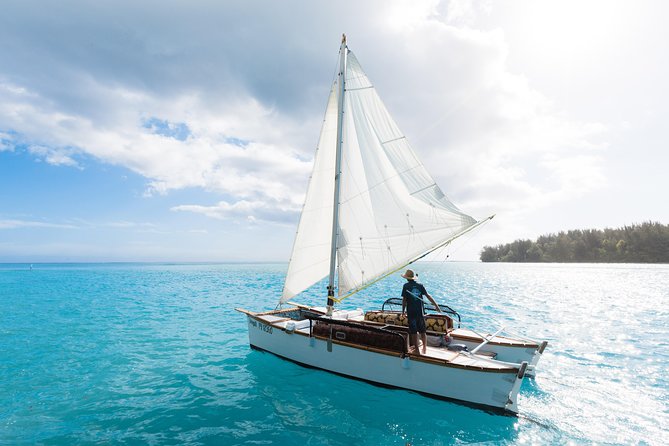 PRIVATE Half Day Tour : Moorea Snorkeling & Sailing on a Catamaran named Taboo - Crew standouts on Taboo: Flo, Leo, Max, Liza, and more