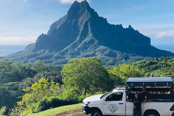 PRIVATE Half Day Tour : Moorea Snorkeling & Sailing on a Catamaran named Taboo - Catamaran comfort, and when wind can change the sailing