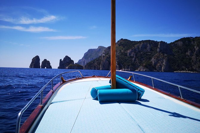 Private Island of Capri by Boat - Meeting Point: Piazza Angelo Ferraro and the Fast Start