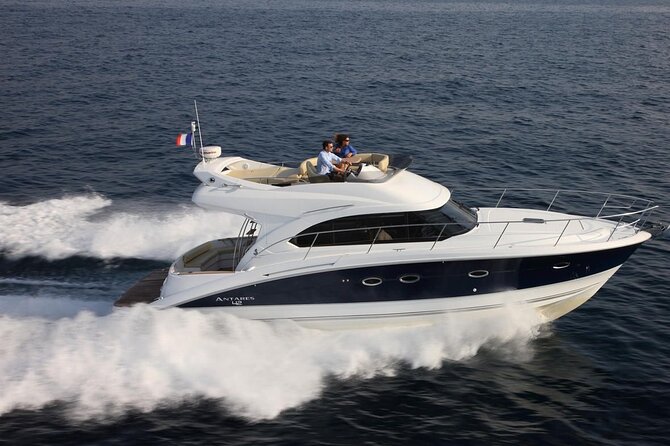Private Luxury Motor Boat 2, 3 and 4 Hour Charters - Price and value: $899.08 per group can be smart math