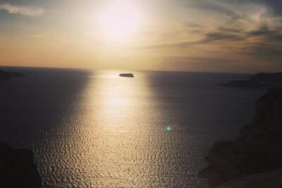 Private Santorini Sunset Picnic Experience - Your pickup and drop-off: private transfers and the Dekigala meeting point