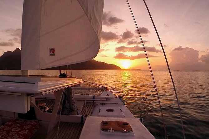 PRIVATE Sunset Cruise : Moorea Sailing on a Catamaran named Taboo - Voil’a Moorea and the return via Ōpūnohu Bay