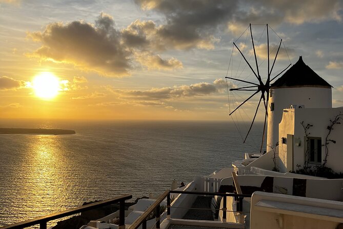 Private tour experience in Santorini island - Akrotiri Lighthouse: romance, stillness, and sea air