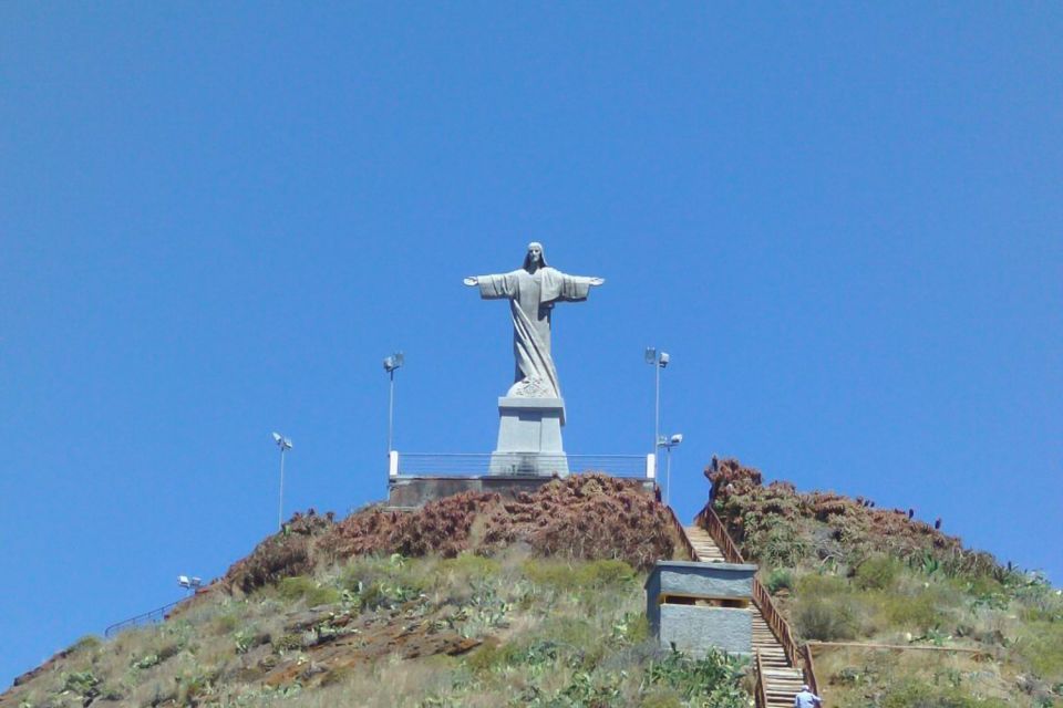 Private Tour: Guided Tuk Tuk Tour of Garajau and Cristo Rei - Old Town start: São Gonçalo Street and the Pináculo viewpoint