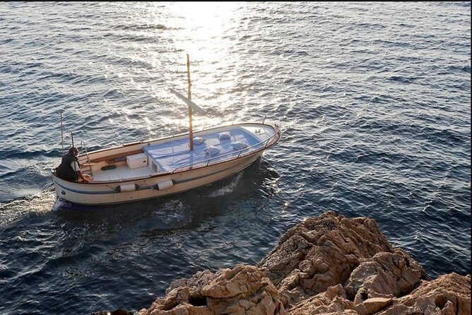 Private tour in a typical Capri boat - Your skipper shapes the whole vibe