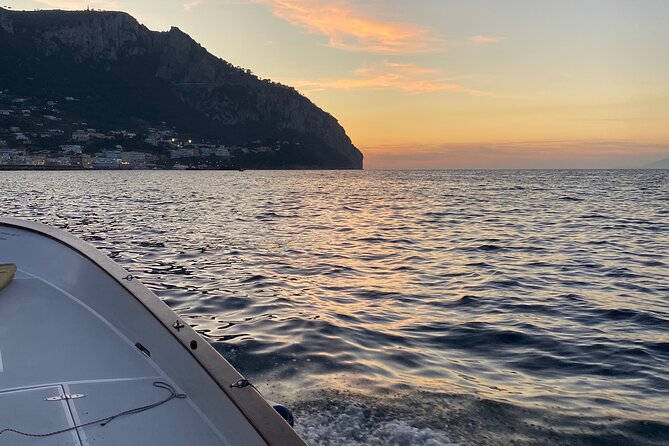 Private Tour of the Island of Capri by Boat and Visit to the Caves - Meeting point at Piazza Angelo Ferraro, 4: start on the right side of Capri