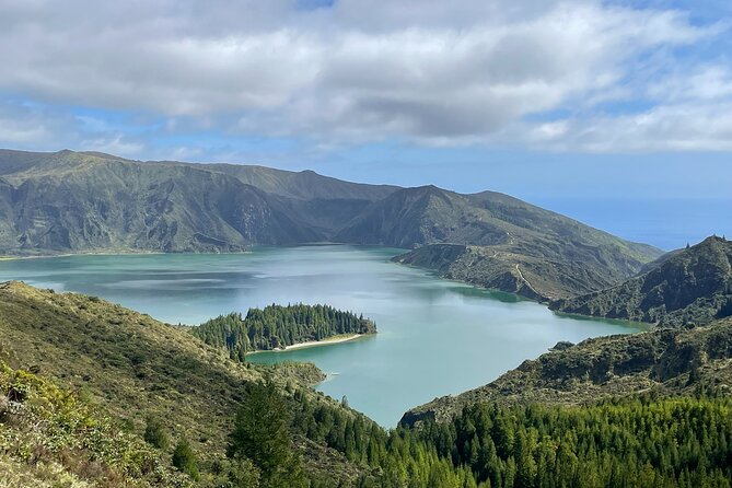 Private Tour Volcanic Lakes Sete Cidades and Lagoa do Fogo - Lagoa do Fogo: the top-of-the-island crater payoff
