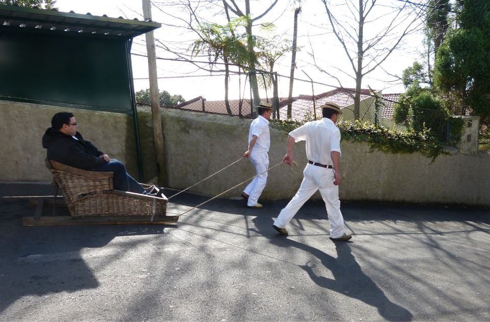 Private tour:Tuk Tuk Ride to Monte Funchal Toboggans - The Monte Toboggans Work Better with a Tuk-Tuk Ride