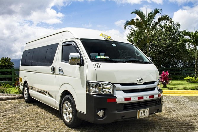 Private Transfer La Fortuna To Int. Airport Liberia From 1 to 6 passengers - The 3 to 4 hour minivan ride from Arenal area to Liberia Airport