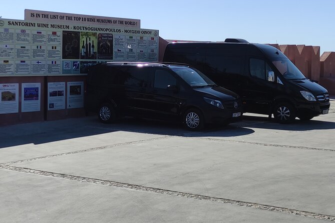 Private Wine Tour in 3 Wineries with 12 Wine Tastings and Tapas - The Tasting Setup: 12 Wines, Mineral Water, and Tapas