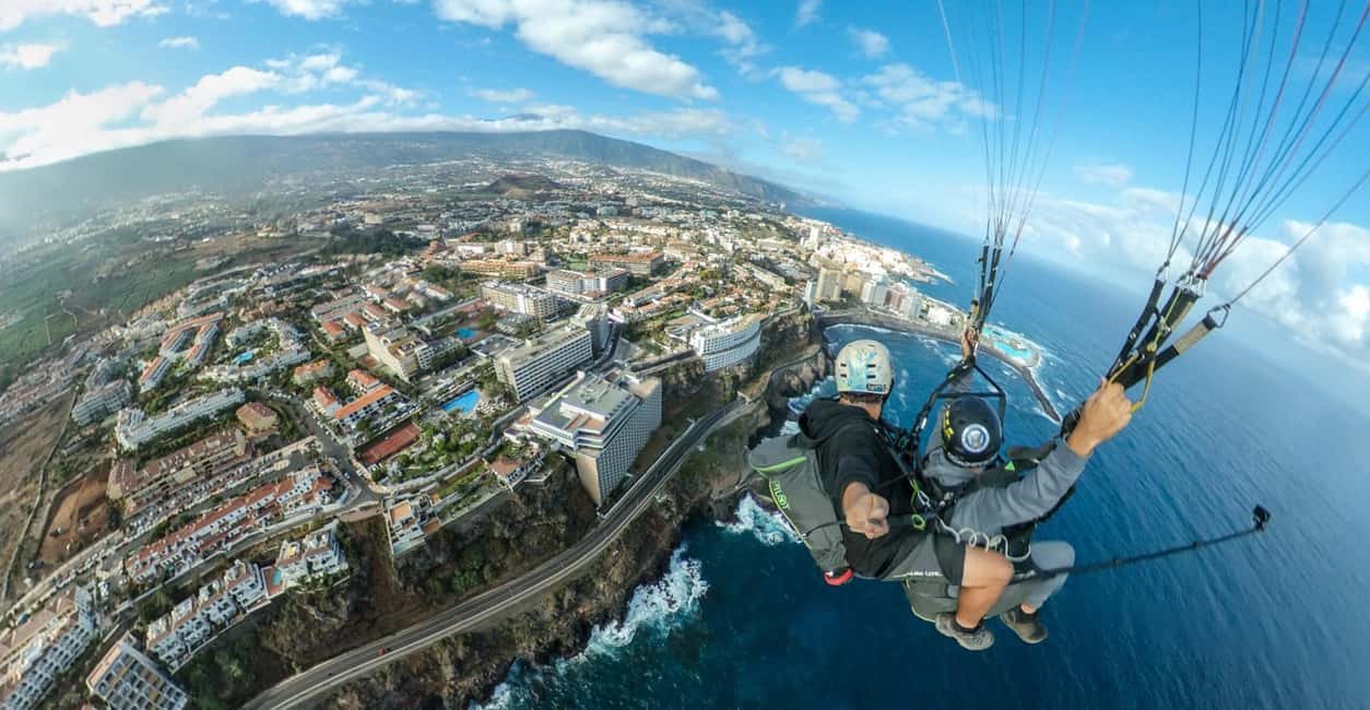 Puerto de la Cruz Tenerife: Teide Paragliding Flight - Meeting point and the ride up to Izaña