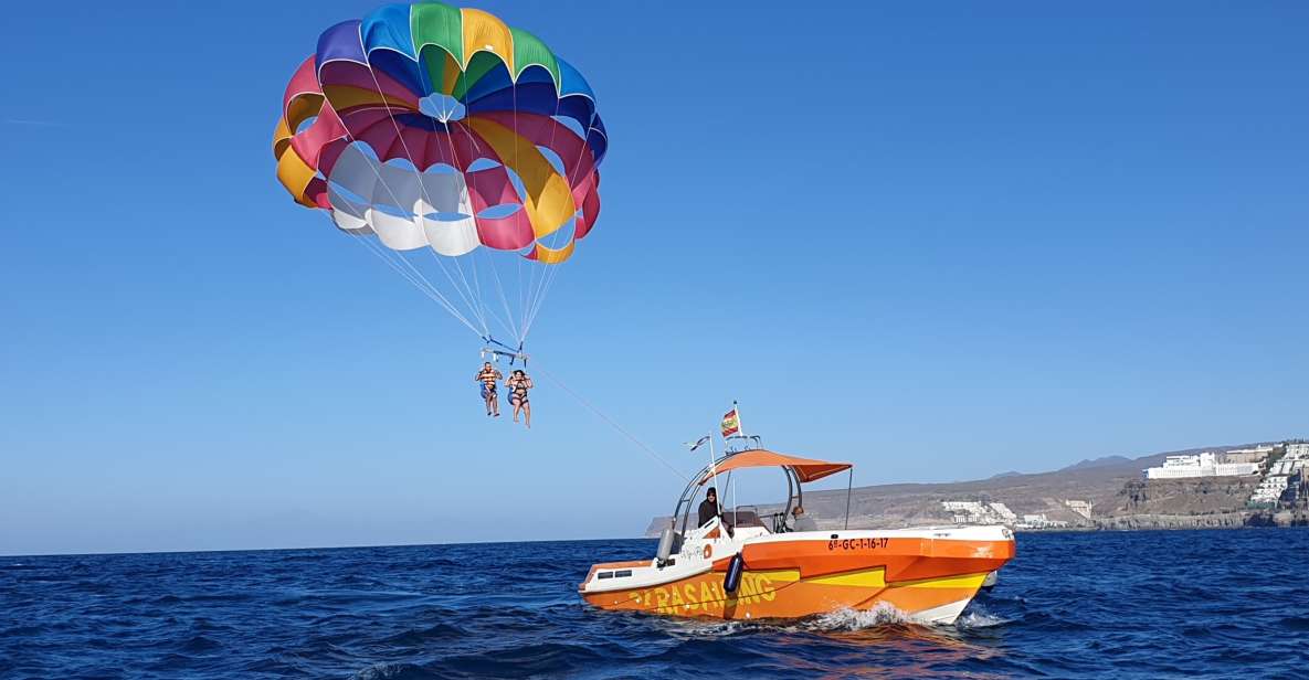 Puerto Rico de Gran Canaria : Parasailing - Puerto Rico de Gran Canaria Seen from 300 Meters Up